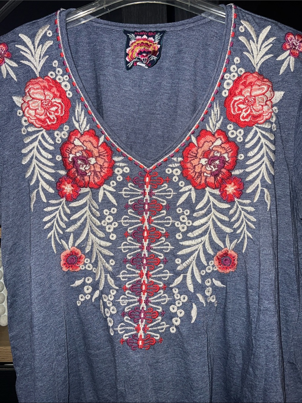 Johnny Was Blue Short Sleeve V-Neck Top with Red/Beige Floral Embroidery XL - Picture 4 of 14
